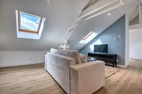 St Front's Nest - Image 5