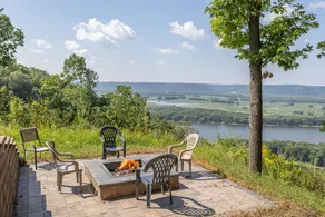 Riverview Retreat / Sleeps 6 - Image 5