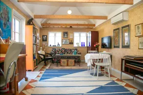 Artist's home in a detached house close to the city and nature - Image 3