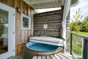 Mahone Bay Ocean Retreat - Image 3