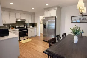 Spacious 4BR Family Home with Game Room - Image 3