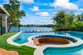 Miami Lakefront Mansion w/ Pool & Jacuzzi | 11BR - Image 3