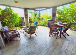 3 bedrooms/2 bathrooms - terrace, garden, pool, parking - Image 2
