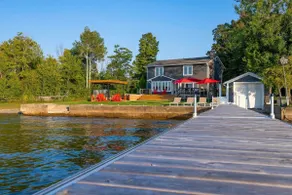 Luxury 4BR Lakefront Cottage W/ Sauna & Dock! - Image 3