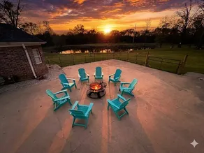 11-Acre Ranch on I-30 • 2 King Suites • Sleeps 15 - Image 5