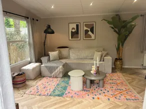Luxurious family chalet De Boschrand with private Jacuzzi - Image 3