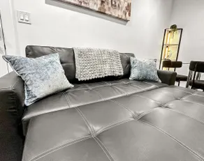 Galactic Getaway | 2BD for 5 Near City & Airport - Image 4