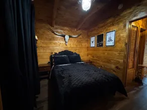 Boulder Ridge Cabin 3: Cowboy Luxe Private Hot tub - Image 3