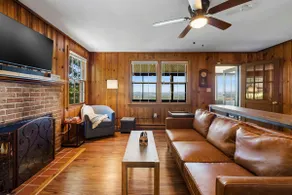 Cabin at the Gap | You Won't Believe the View! - Image 2