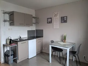 21-m² studio on the 1st floor of a residential building - Image 2