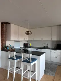 Peaceful Townhouse with Garden Near Beach & Train - Image 4