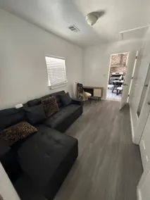 Remodeled Guesthouse in San Leandro - Image 2