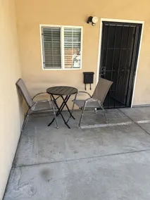 Remodeled Guesthouse in San Leandro - Image 4