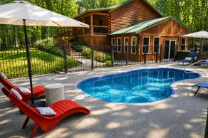Heated Pool Thru October| Hottub | Sauna - Image 4