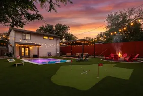 Luxury Oasis | Heated Pool | Fire Pit | Mini Golf - Image 2