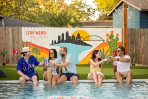 Luxury Oasis | Heated Pool | Fire Pit | Mini Golf - Image 5