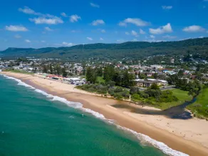 Coastal Calm Escape: Close to Thirroul & Beaches - Image 5
