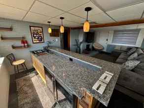 Steel City Getaway - 15 min from Downtown - Image 3