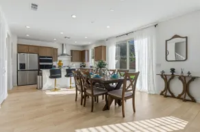 Spacious 6BR/3BA Home with 10 Beds/Near UCR/3 TVs - Image 2