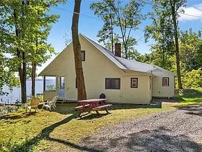 Cayuga Lakeside Cottage w/ Beach, Woods & Gorge - Image 4
