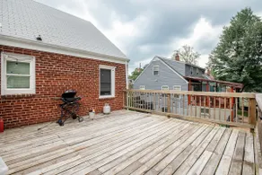 Highlight: Cozy basement nest near NE DC - Image 4