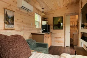 The Bryn - 15 Min To Sylva, Hot Tub and Fire Pit - Image 3