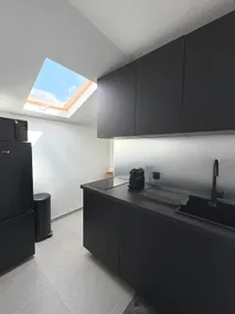 Corte city center • Cozy attic apartment + parking - Image 3