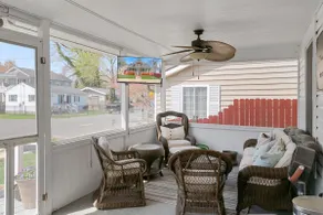 Bay Beach House | Screened Porch TV | Walkable - Image 2