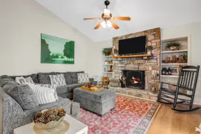 Updated Chimney Rock cabin | Views & River Sounds - Image 4