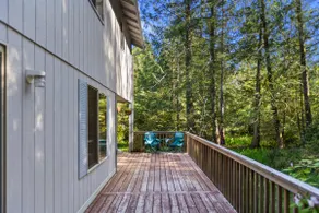 The Blue Barnacle: Island Getaway with Fiber! - Image 4