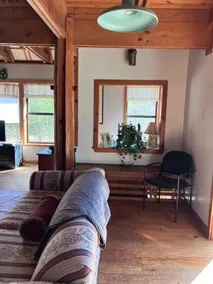 Cabin tucked in a quiet atmosphere to recharge - Image 5