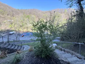 Completely renovated for you Mountain View Cottage - Image 5