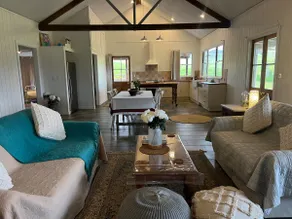 Mimi's rustic farmhouse Cottage - Image 2