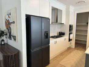 Sunshine Ultra Luxury Home • 4BR • Sleeps 8 - Image 2