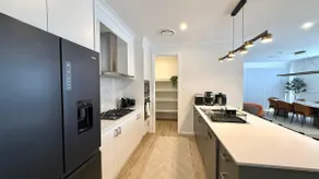 Sunshine Ultra Luxury Home • 4BR • Sleeps 8 - Image 3