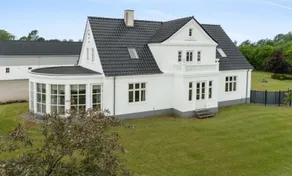 Beautiful main house in a truly idyllic rural setting - Image 3
