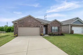 Memphis-Inspired 4BR Home w/Fireplace + Fast Wi-Fi - Image 3