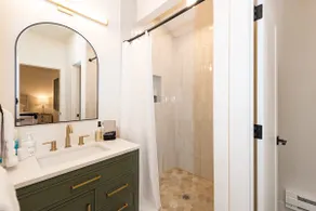 Cozy Condo with Beautiful View of Evergreen! - Image 3