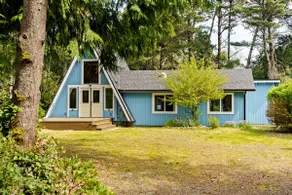 Coastal Woodlands A-Frame Sanctuary with Hot Tub - Image 2