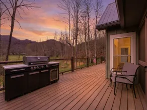 Private Ranch Escape Hot Tub Game Room Grill - Image 2