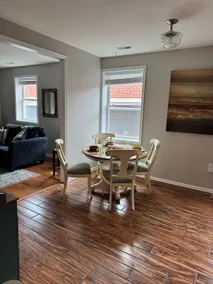Steps from Downtown Restaurants 2BR Vibrant Apt - Image 2