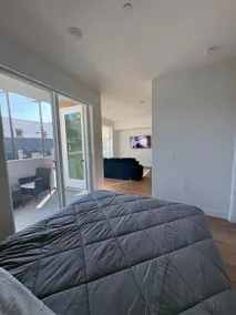 Echo Park 2 bed 1 bath - Image 2
