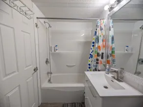 Guest Suite|Private 2BR|1 Bath|Wi-Fi|Near Airport - Image 3