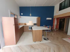 Surf & Sauna Bud House - Image 3
