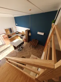 Surf & Sauna Bud House - Image 2
