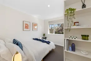 Red Hill 2BR: Parking, Wi-Fi, Shops & Café nearby - Image 4