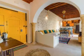 Typical arabesque villa - Image 2