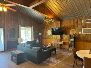 The Cabin at Greenhorn Grove - Image 2