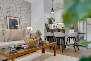 La Galerie Luxe | 1 Bedroom | King Bed & Parking - Image 2