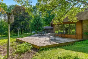70's Pad Nature Retreat - Image 5